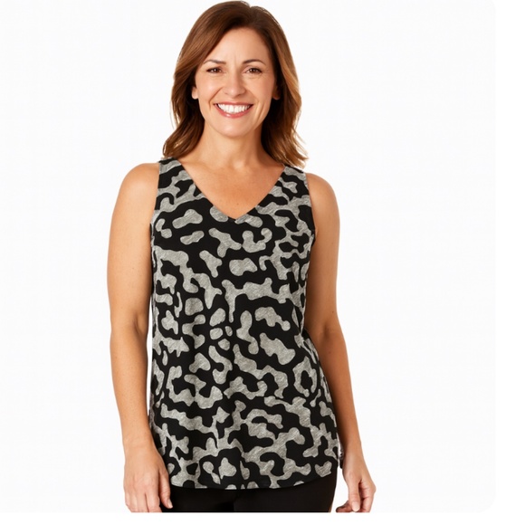 MOSSIMO SUPPLY CO Sheath V-neck Sleeveless Animal Print Top Size XS - Picture 1 of 10